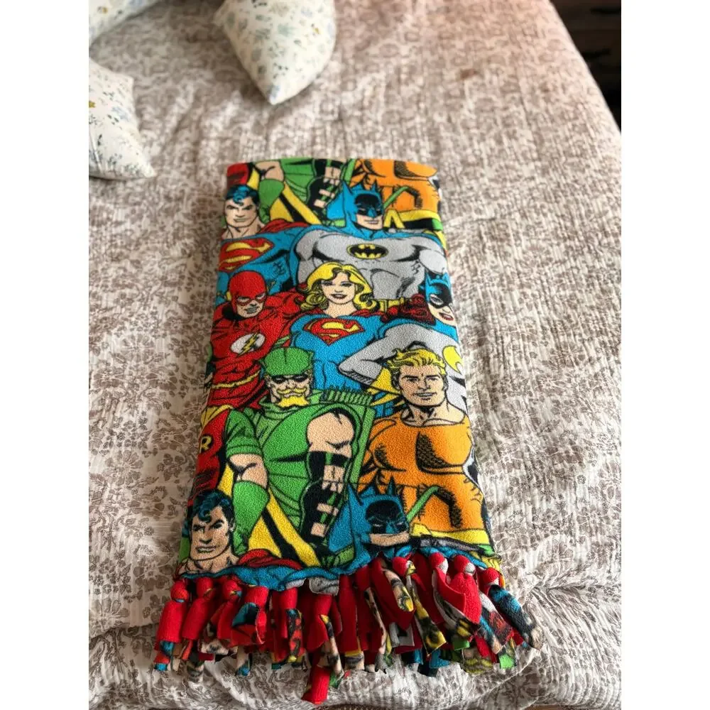 DC Comics Superhero Fleece Tie Blanket Throw Reversible Red 58x58 Handmade